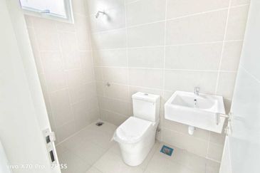 Damaris @ Ara Sendayan