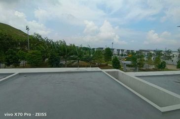 Damaris @ Ara Sendayan