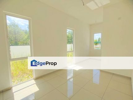 End lot extra land Suriaman  Dellora New Sendayan, Negeri Sembilan, Seremban