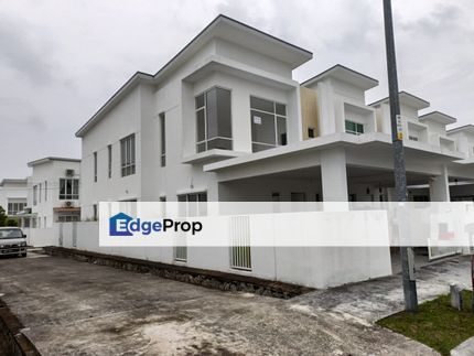 End Lot With Land Adira Ara Sendayan Brand New, Negeri Sembilan, Seremban