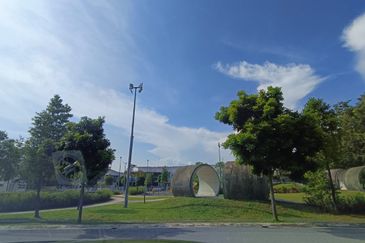 Damaris @ Ara Sendayan