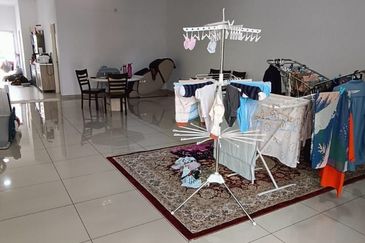 Damaris @ Ara Sendayan