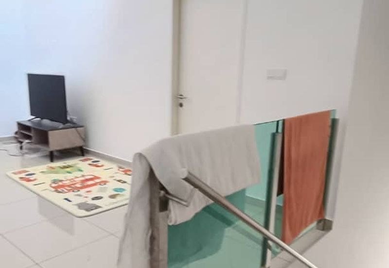 Damaris @ Ara Sendayan