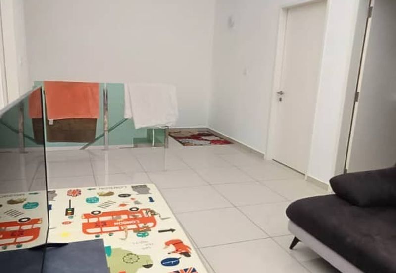 Damaris @ Ara Sendayan