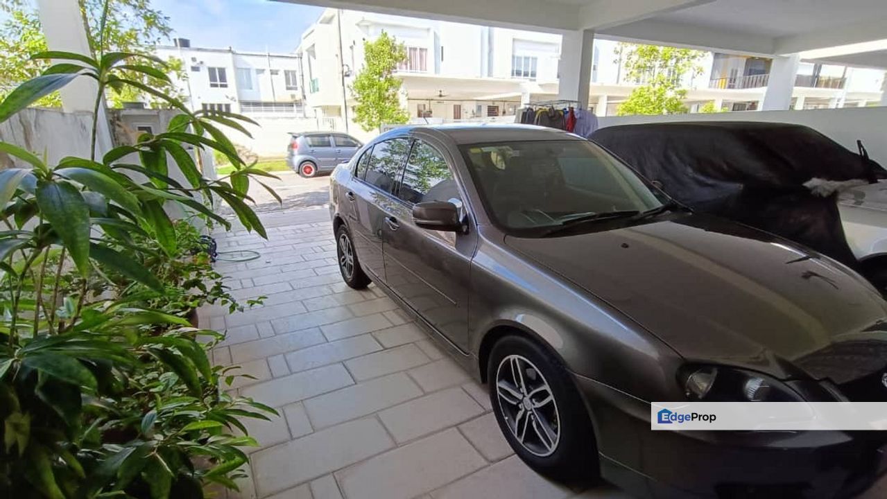 22x80 Mellonia Suriaman 2B Sendayan Double Storey Terrace, Negeri Sembilan, Seremban