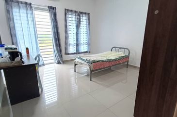 Residence 7, Bandar Springhill