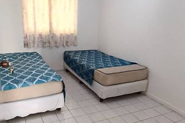 Paradise Lagoon Apartment