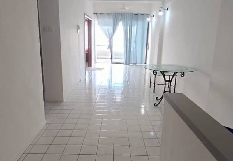 Paradise Lagoon Apartment