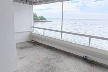 Paradise Lagoon Apartment