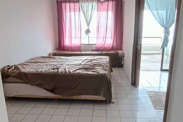 Paradise Lagoon Apartment