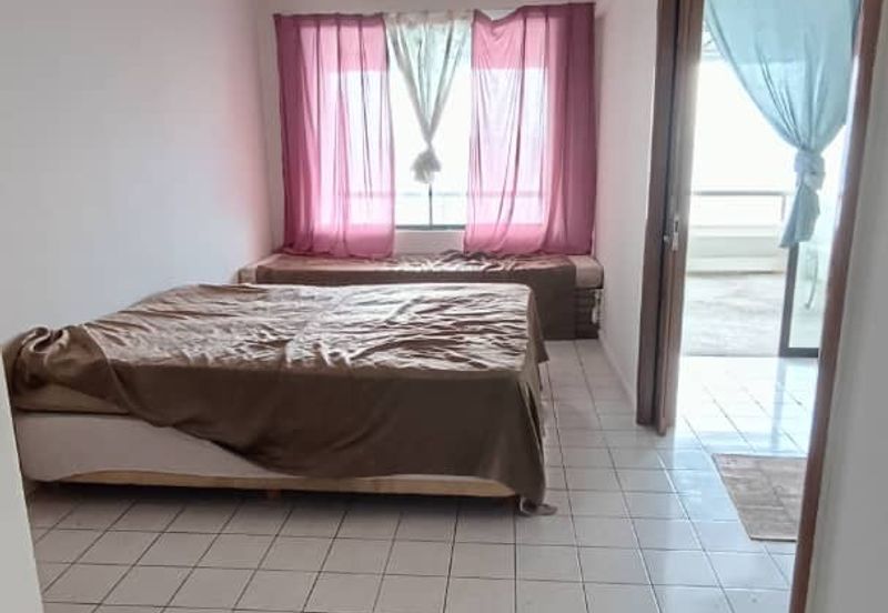 Paradise Lagoon Apartment