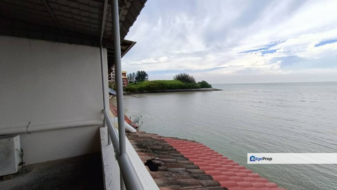 Sunset view Corus Paradise Lagoon  Pd Apartment, Negeri Sembilan, Port Dickson