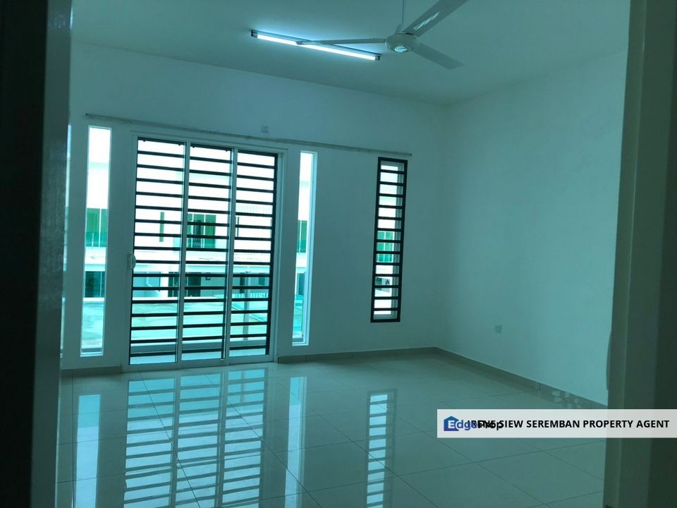 Elvina Hijayu 3 B Sendayan 2 storey superlink Facing North House number 2 Urgent sale, Negeri Sembilan, Seremban