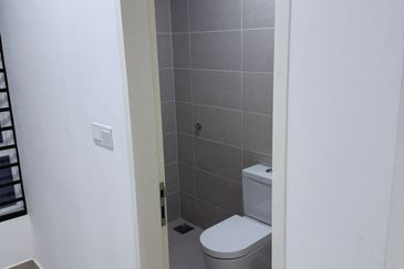 Elonia @ Bayu Sutera @ Sendayan