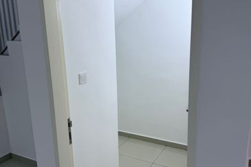 Elonia @ Bayu Sutera @ Sendayan