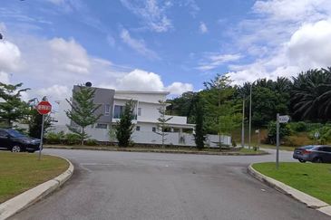 Suriaman 3, Bandar Sri Sendayan