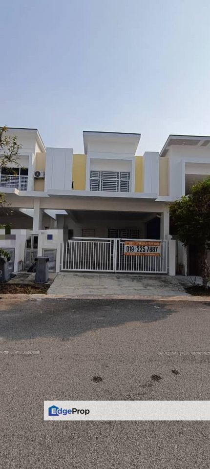 Dropped.Price Adira Newly Refurbished 2 storey Ara Sendayan Nice, Facing South, House number 5, Negeri Sembilan, Seremban
