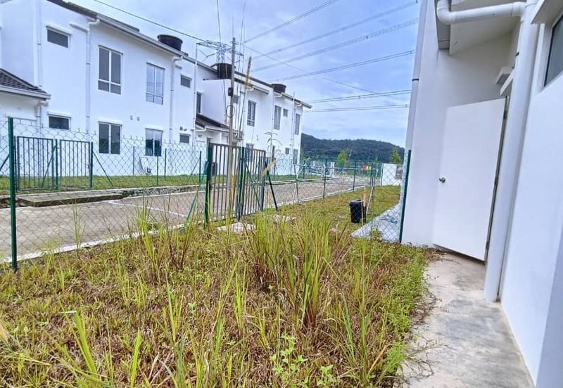 Taman Irama Sendayan 2 Double storey Terrace Brand New More Parking Windy Elana  Facing North House number 9