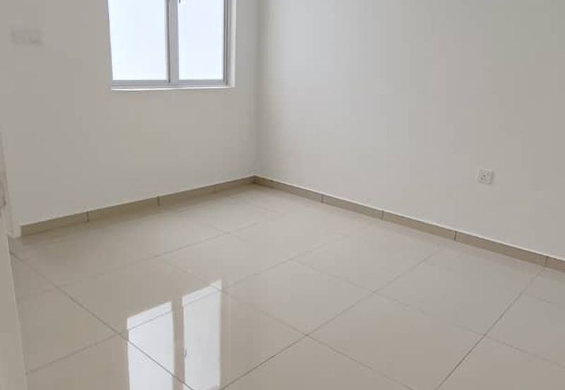 Taman Irama Sendayan 2 Double storey Terrace Brand New More Parking Windy Elana  Facing North House number 9