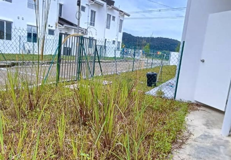 Taman Irama Sendayan 2 Double storey Terrace Brand New More Parking Windy Elana  Facing North House number 9