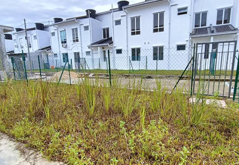 Taman Irama Sendayan 2 Double storey Terrace Brand New More Parking Windy Elana  Facing North House number 9