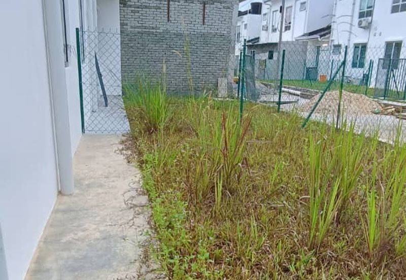 Taman Irama Sendayan 2 Double storey Terrace Brand New More Parking Windy Elana  Facing North House number 9