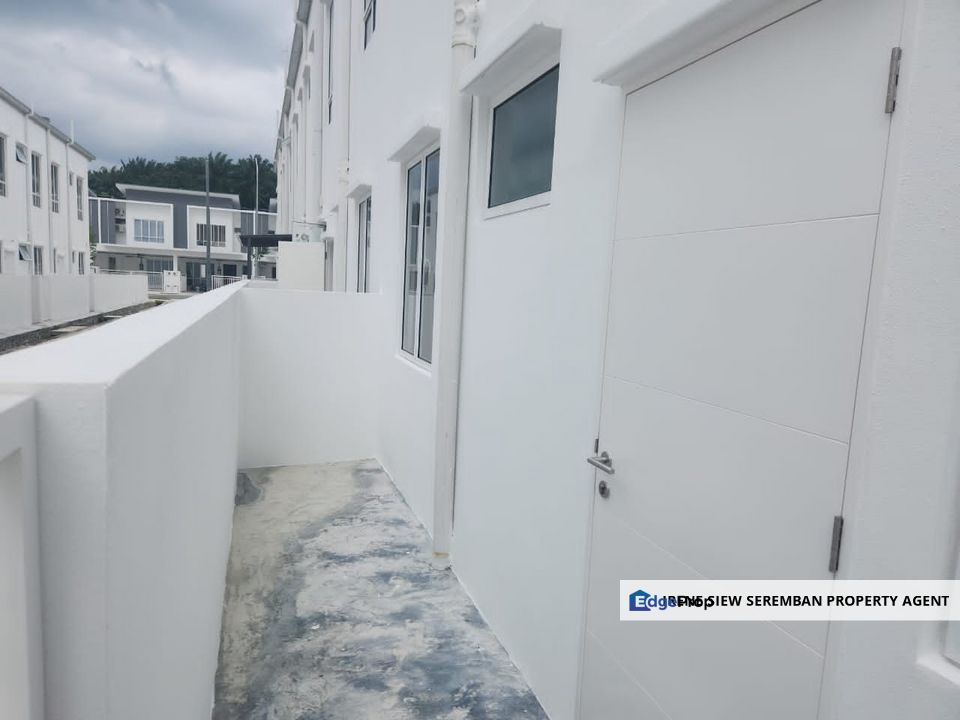 Brand New Superlink Alaris Sendayan RM499k | 4R3B | Beside SJKC | Below Bank Value Facing Southeast , Negeri Sembilan, Seremban