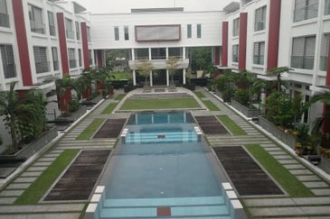 The Madge, Taman U-Thant