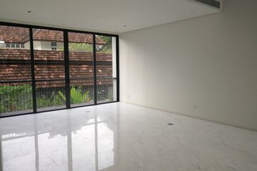 Jalan U Thant Exclusive 4 storey with lift