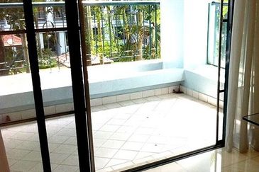 202 DC (Desa Cahaya)