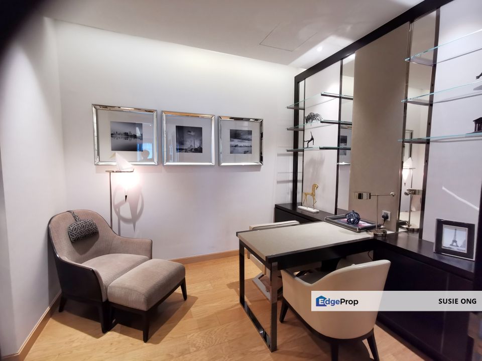  Spacious  living and dining area , Kuala Lumpur, KLCC