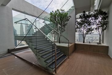 Aria Luxury Residence