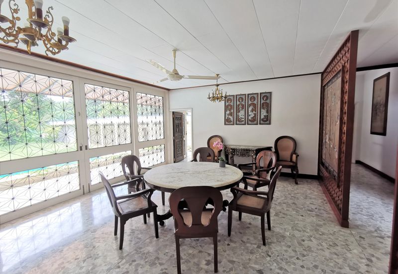 Bungalow large garden and pool @ Bukit Tunku (Kenny Hills)