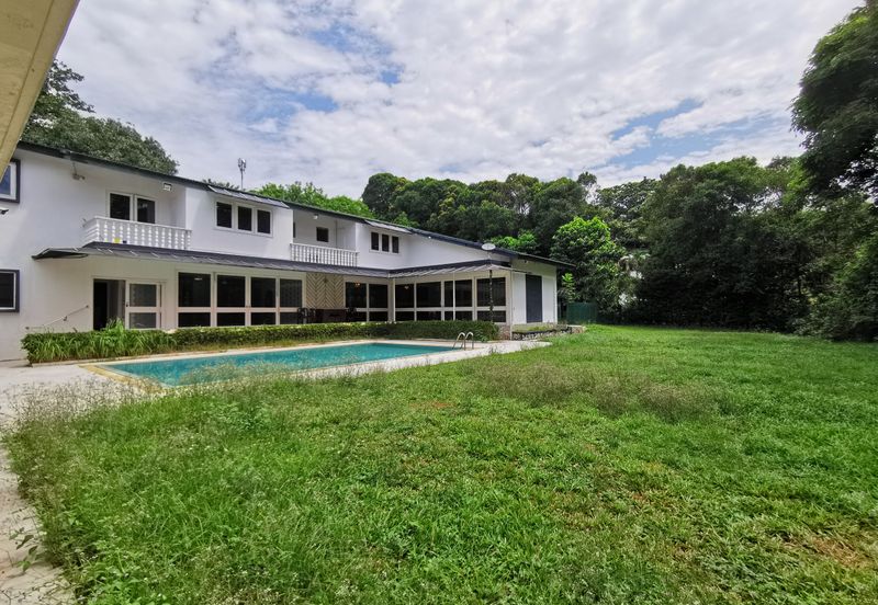 Bungalow large garden and pool @ Bukit Tunku (Kenny Hills)