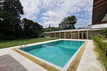 Bungalow large garden and pool @ Bukit Tunku (Kenny Hills)