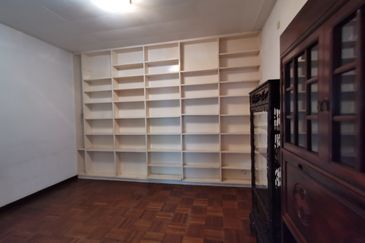 Bungalow large garden and pool @ Bukit Tunku (Kenny Hills)