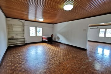 Bungalow large garden and pool @ Bukit Tunku (Kenny Hills)