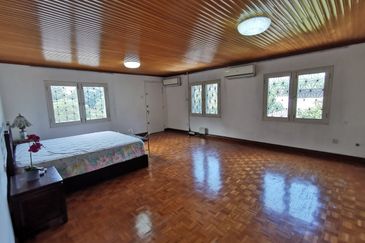 Bungalow large garden and pool @ Bukit Tunku (Kenny Hills)