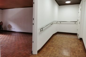 Bungalow large garden and pool @ Bukit Tunku (Kenny Hills)