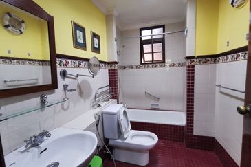 Kampung Warisan Condominium