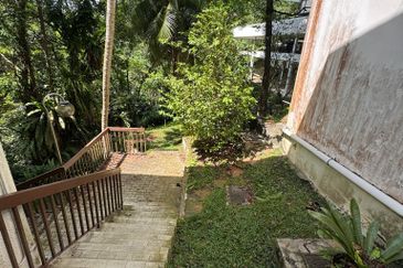 3 storey classic bungalow @ Bukit Tunku (Kenny Hills)