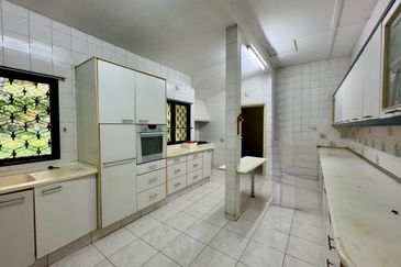 3 storey classic bungalow @ Bukit Tunku (Kenny Hills)