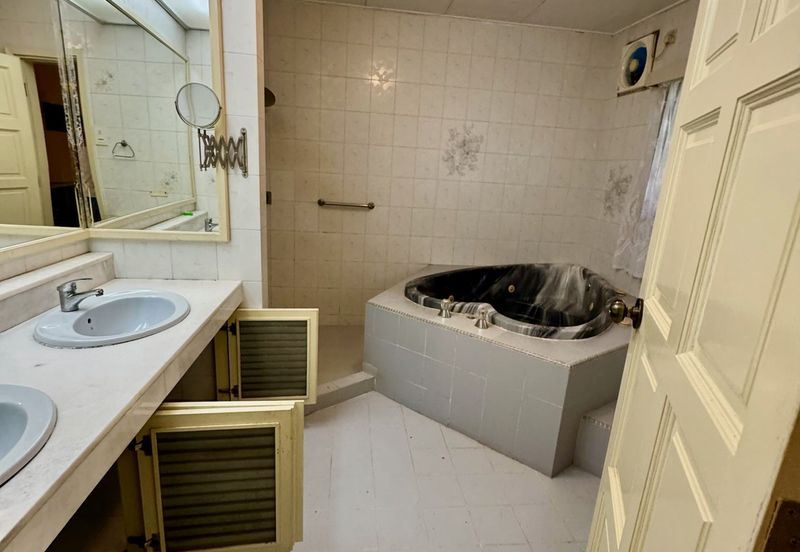 3 storey classic bungalow @ Bukit Tunku (Kenny Hills)