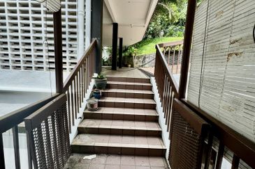 3 storey classic bungalow @ Bukit Tunku (Kenny Hills)