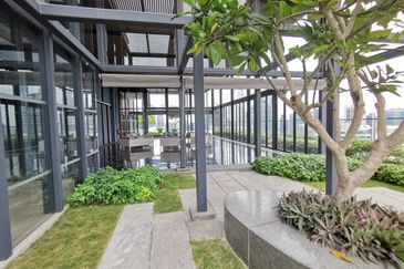 Aria Luxury Residence