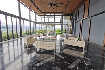 Aria Luxury Residence