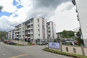 Apartment Taman Pinggiran Batu Caves