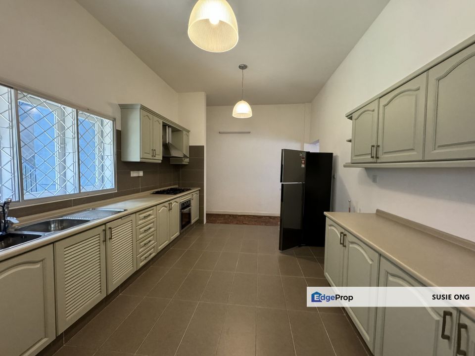  3 bedrooms apartment surrounded by greenery and direct access to pool  , Selangor, Ampang