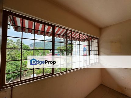 Taman Pinggiran Batu Caves walk up apartment for sale , Selangor, Batu Caves 