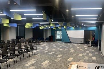 Menara HLX (formerly Menara HLA)